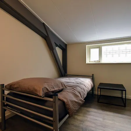 Modern In With Terrace *