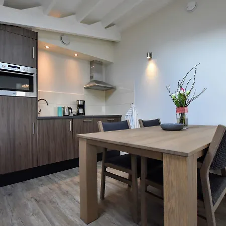 Modern In With Terrace * Aerdt