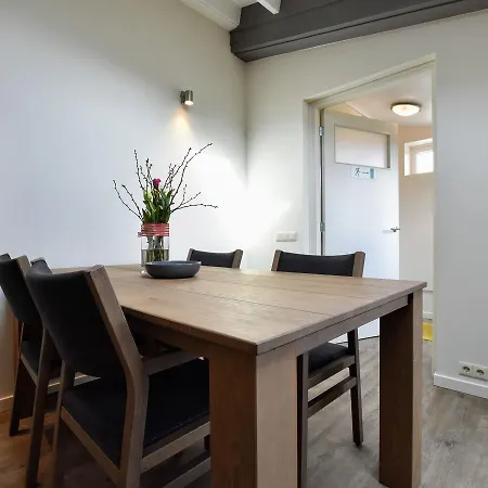 Modern In With Terrace * Aerdt
