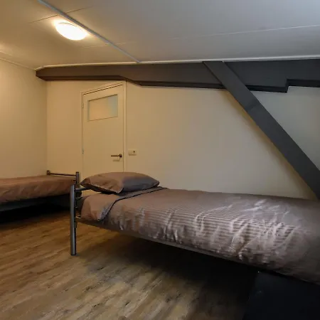 Apartamento Modern In With Terrace Aerdt